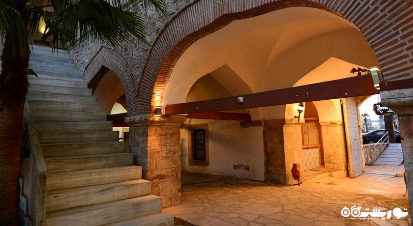 نمای محوطه داخل هتل